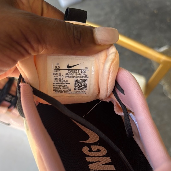 Nike React Escape Rn Women's Athletic Running Sneakers - Picture 9 of 9